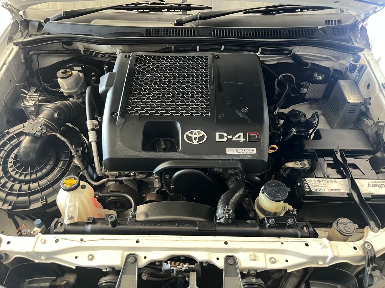 Toyota Fortuner 3.0D-4D 4x4 A/T Fortuner 3.0D-4D 4x4 A/T