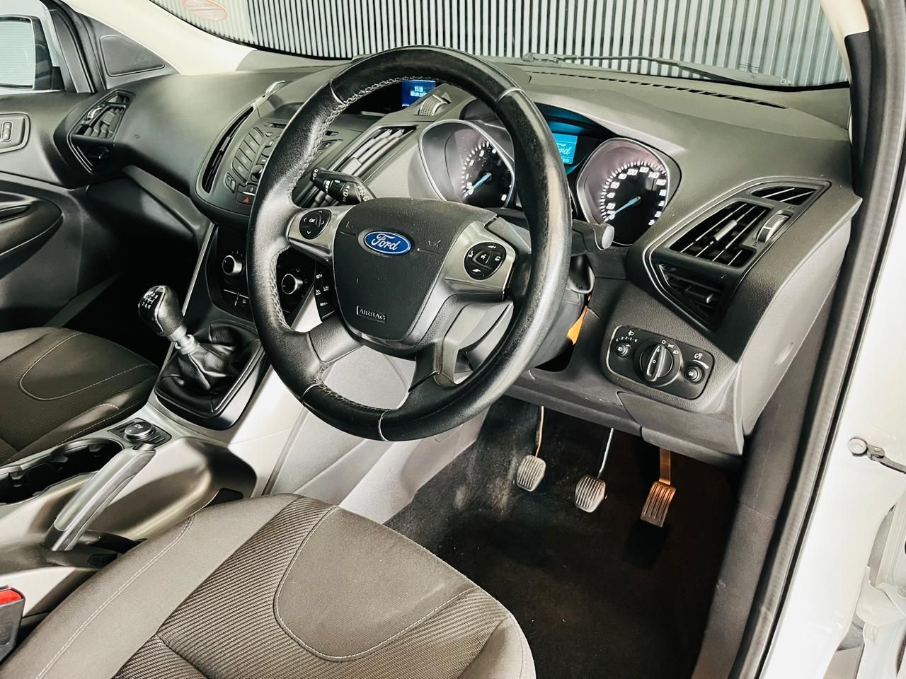 FORD KUGA 1.6 ECOBOOST AMBIENTE KUGA 1.6 ECOBOOST AMBIENTE