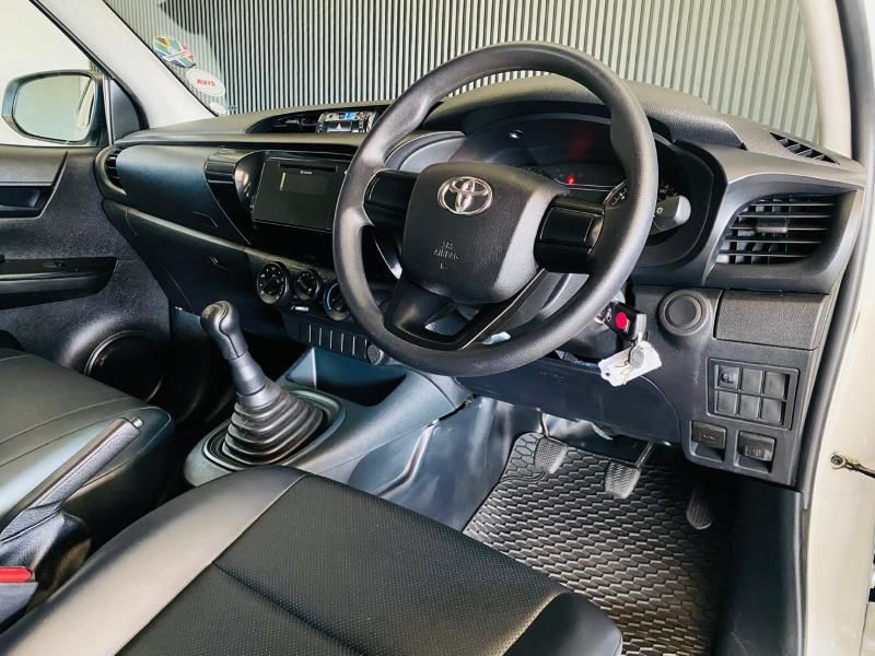 TOYOTA HILUX 2.4GD S