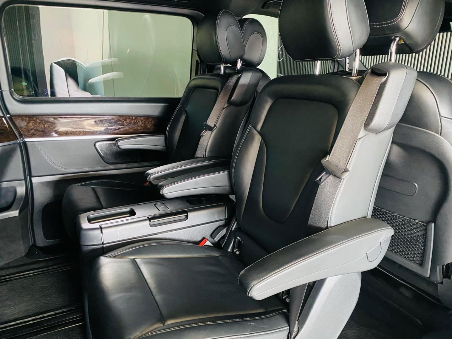 MERCEDES BENZ V CLASS V220D AVANTGARDE