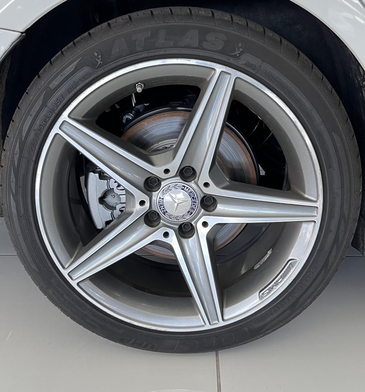 Mercedes Benz C-Class C180 AMG Line Auto C-Class C180 AMG Line Auto