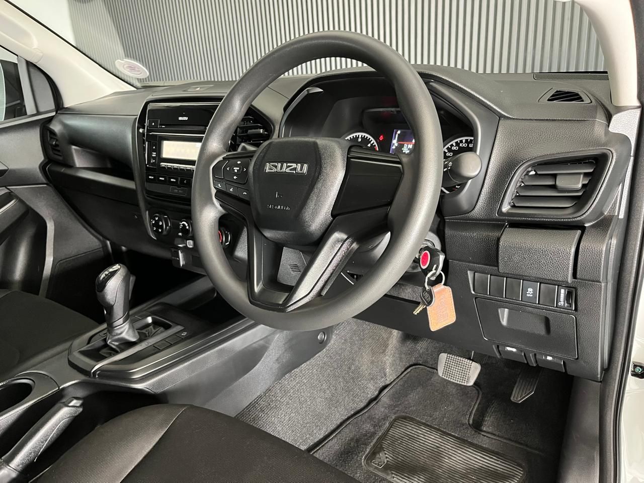 Isuzu D-Max 1.9 DDI HR L   A/T D/C P/U D-Max 1.9 DDI HR L   A/T D/C P/U